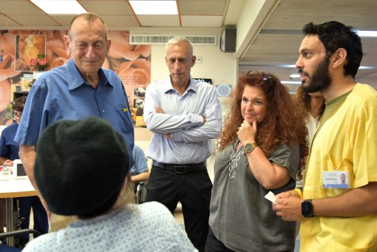 ביקור ראש עיריית תל-אביב יפו מר רון חולדאי בבית החולים השיקומי רעות תל-אביב