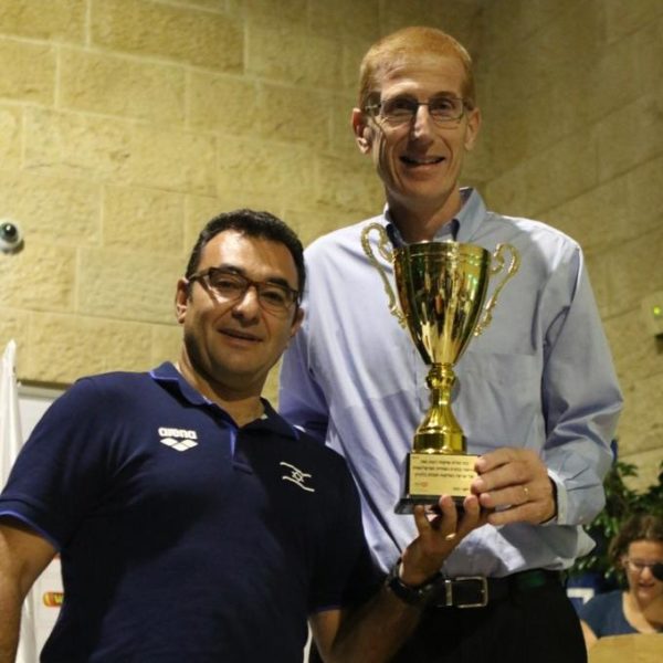 ד"ר דב אלבוקרק והמאמן יעקב בינינסון