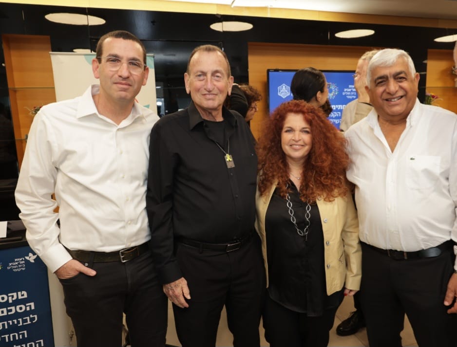 מימין לשמאל: עמי אריכא, ד"ר אורית שטיין רייזנר, רון חולדאי, עו"ד עידו שריר (צילום: רפי דלויה)